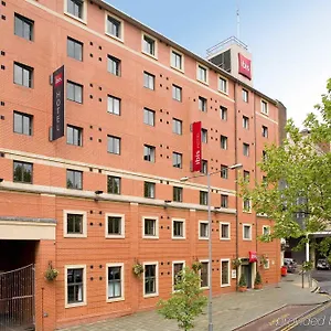 ibis-sheffield-city.yorkshirehotels.net/